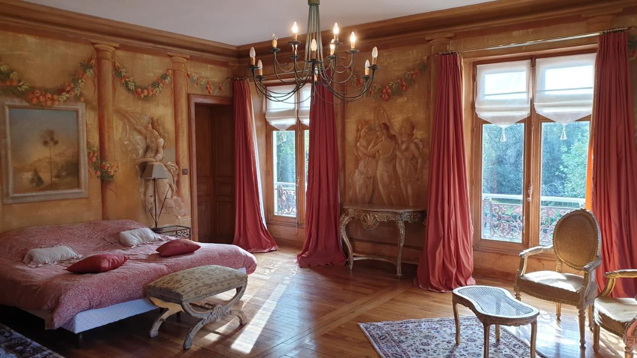 La Villa Des Arts Savigne-l'Eveque Bagian luar foto