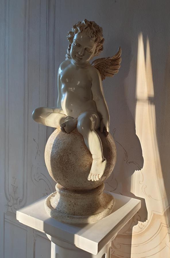 La Villa Des Arts Savigne-l'Eveque Bagian luar foto